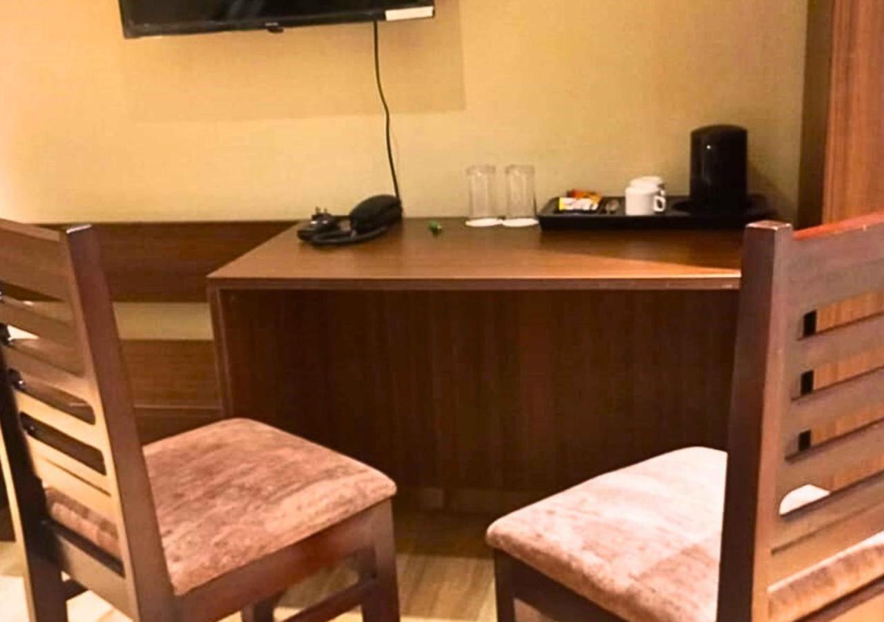 Hotel Mellow Mood Bhubaneswar Bagian luar foto