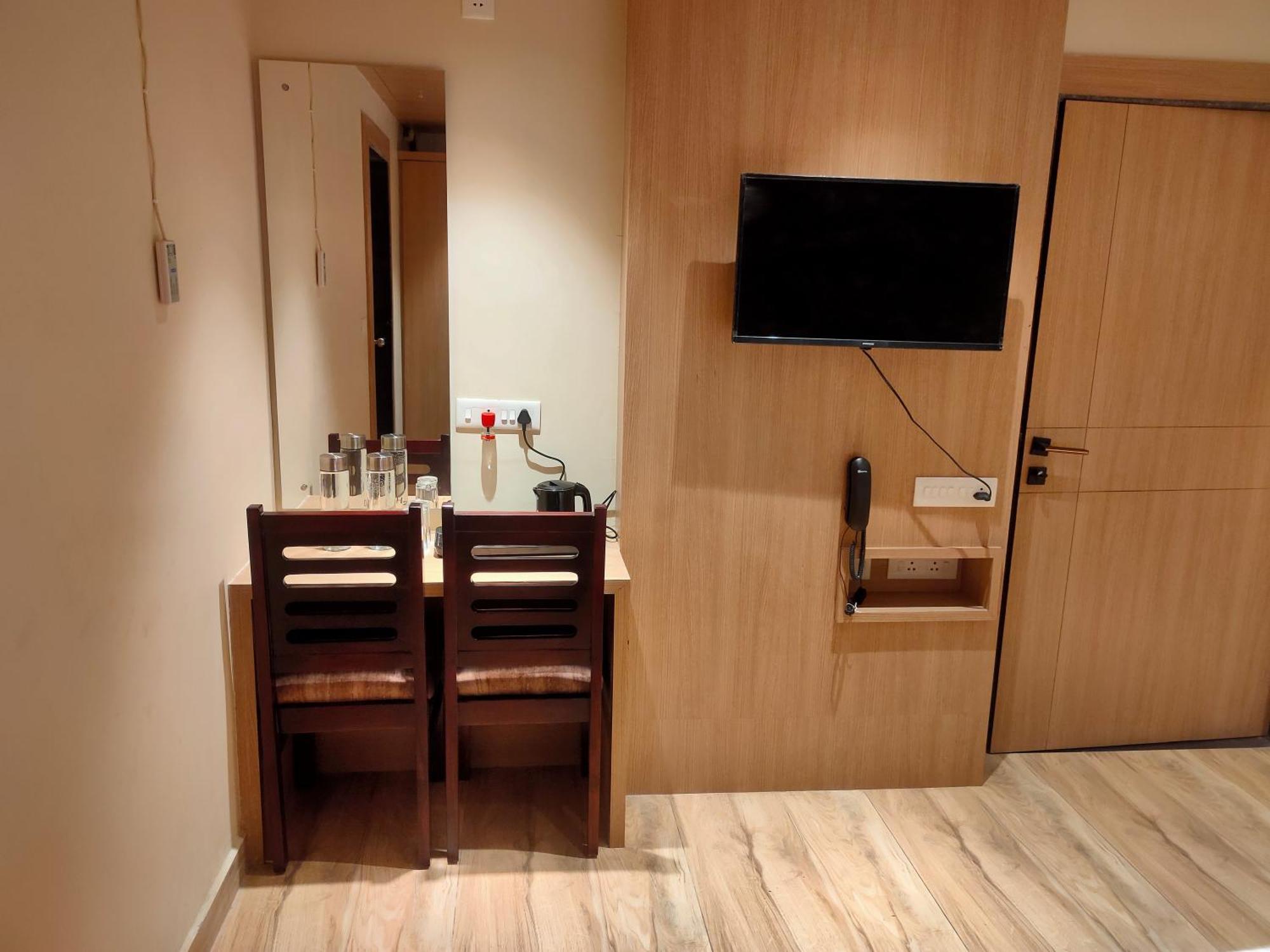 Hotel Mellow Mood Bhubaneswar Bagian luar foto